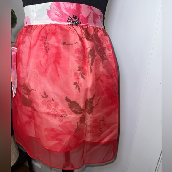Vintage Floral Red & Pink Apron - Reversible NWT - Picture 6 of 11